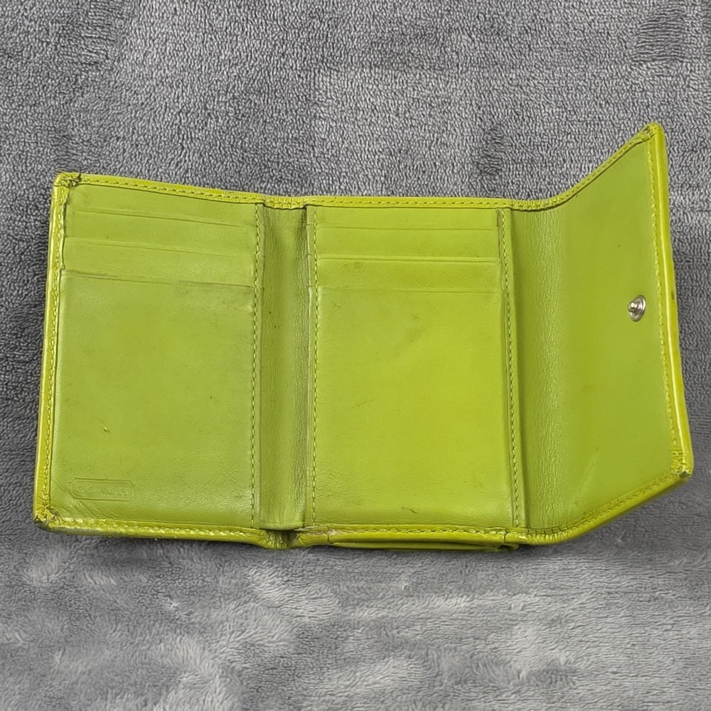 Vintage Coach TriFold Wallet Signature Canvas And Lime-Green Leather - Picture 8 of 13